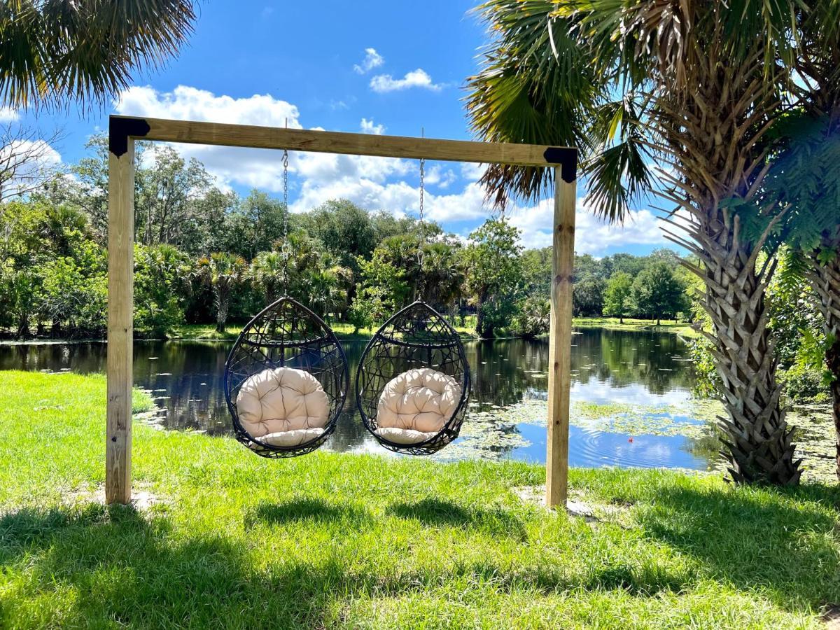 ホテル Lake Front Rv Experience Close To Port Canaveral And Kennedy Space Center ティテュスビル エクステリア 写真